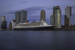 QUEEN MARY 2